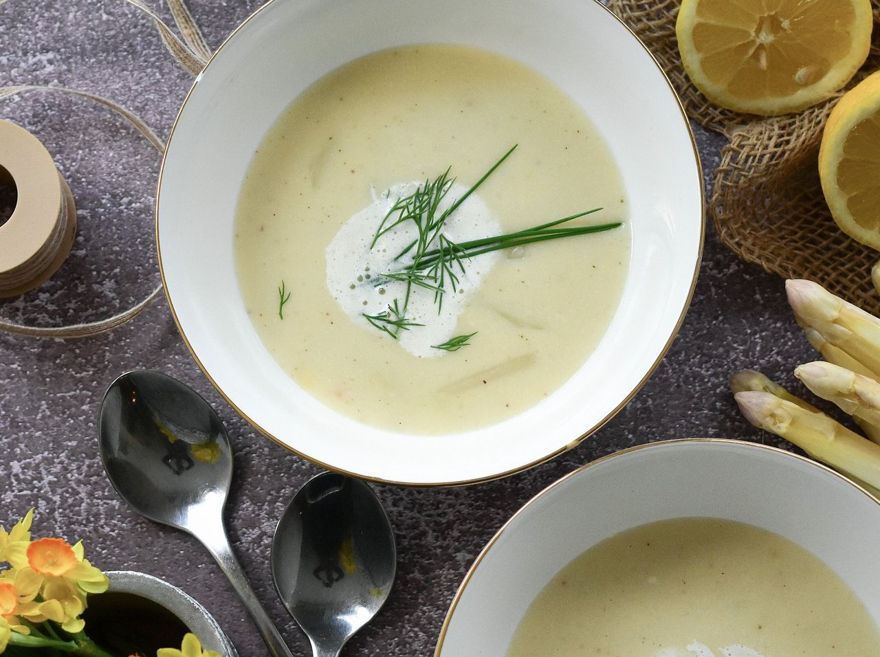 Zubereitungs Rezepte Spargelsuppe mit weissen Spargel